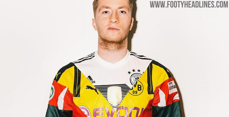 Marco Reus nhận bộ dụng cụ Mash-Up