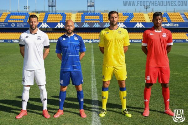 AD Alcorcón 20-21 Bộ dụng cụ sân nhà, sân khách, thứ ba và thủ môn được phát hành