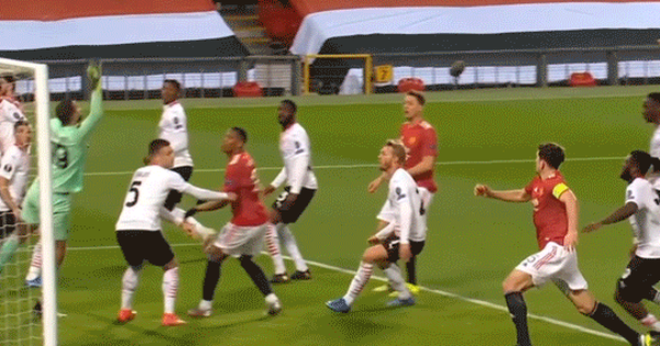 Cận cảnh 2 pha bỏ lỡ khó tin khiến MU đánh rơi chiến thắng trước AC Milan