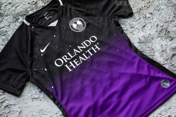 Được phát hành bộ công cụ gia đình 'Ad Astra' ngoạn mục ở Orlando Pride 2021