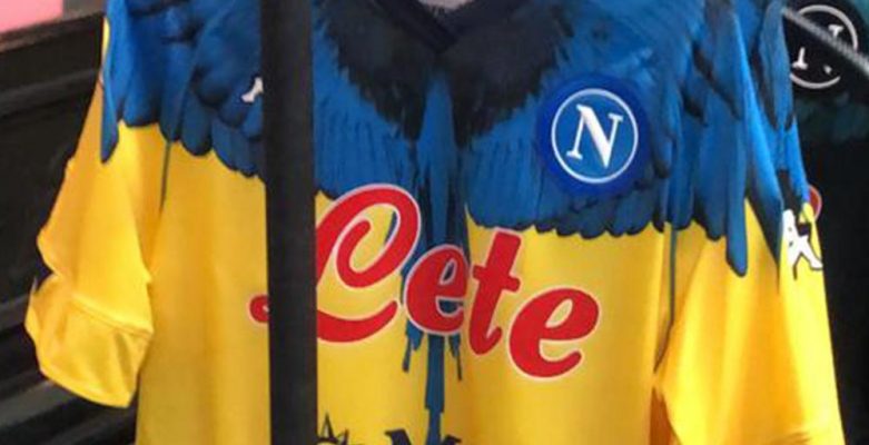 Rò rỉ bộ dụng cụ Kappa x Marcelo Burlon Napoli ngoạn mục