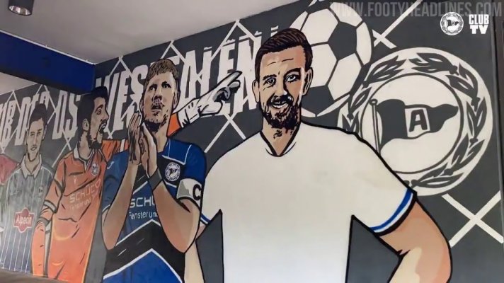 Arminia Bielefeld 21-22 Kit bị trêu chọc?