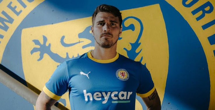 Bộ dụng cụ sân khách của Eintracht Braunschweig 21-22 được tiết lộ