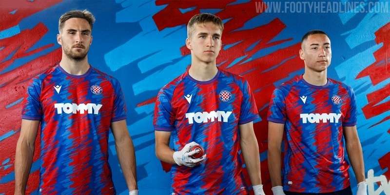 Hajduk Split 21-22 Away Kit được phát hành