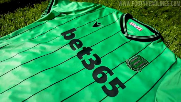 Stoke City 21-22 Away Kit được phát hành