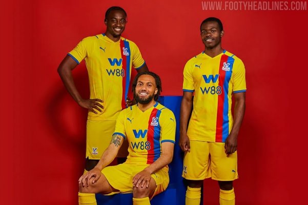 Crystal Palace 21-22 Bộ sân khách được phát hành