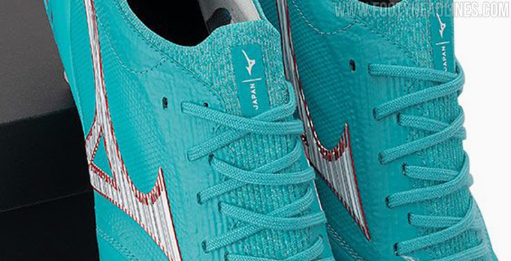 Phát hành Boots 'Scuba Blue / Red' Mizuno Morelia Neo III Beta