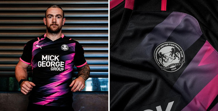 Peterborough United 21-22 Away Kit được phát hành
