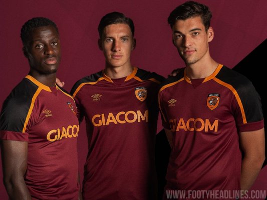 Hull City 21-22 Kit thứ ba được phát hành